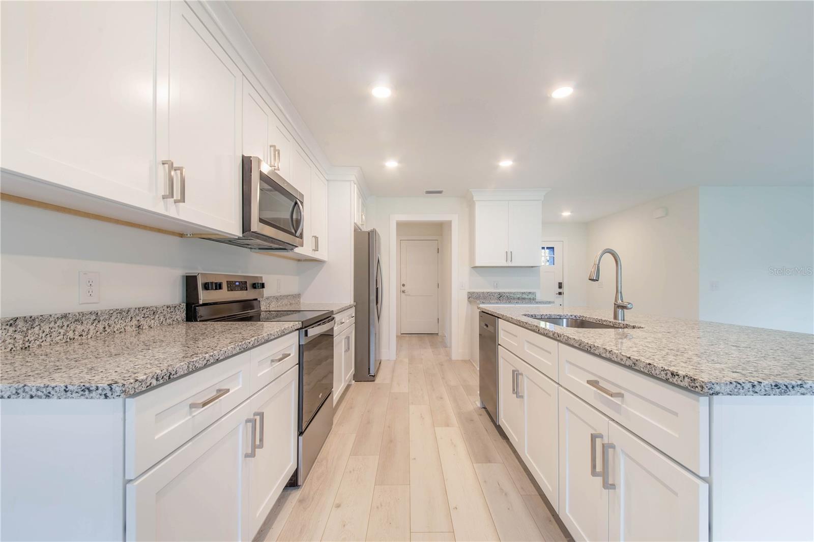 Image 15 of 31 For 500 9th Street Ne