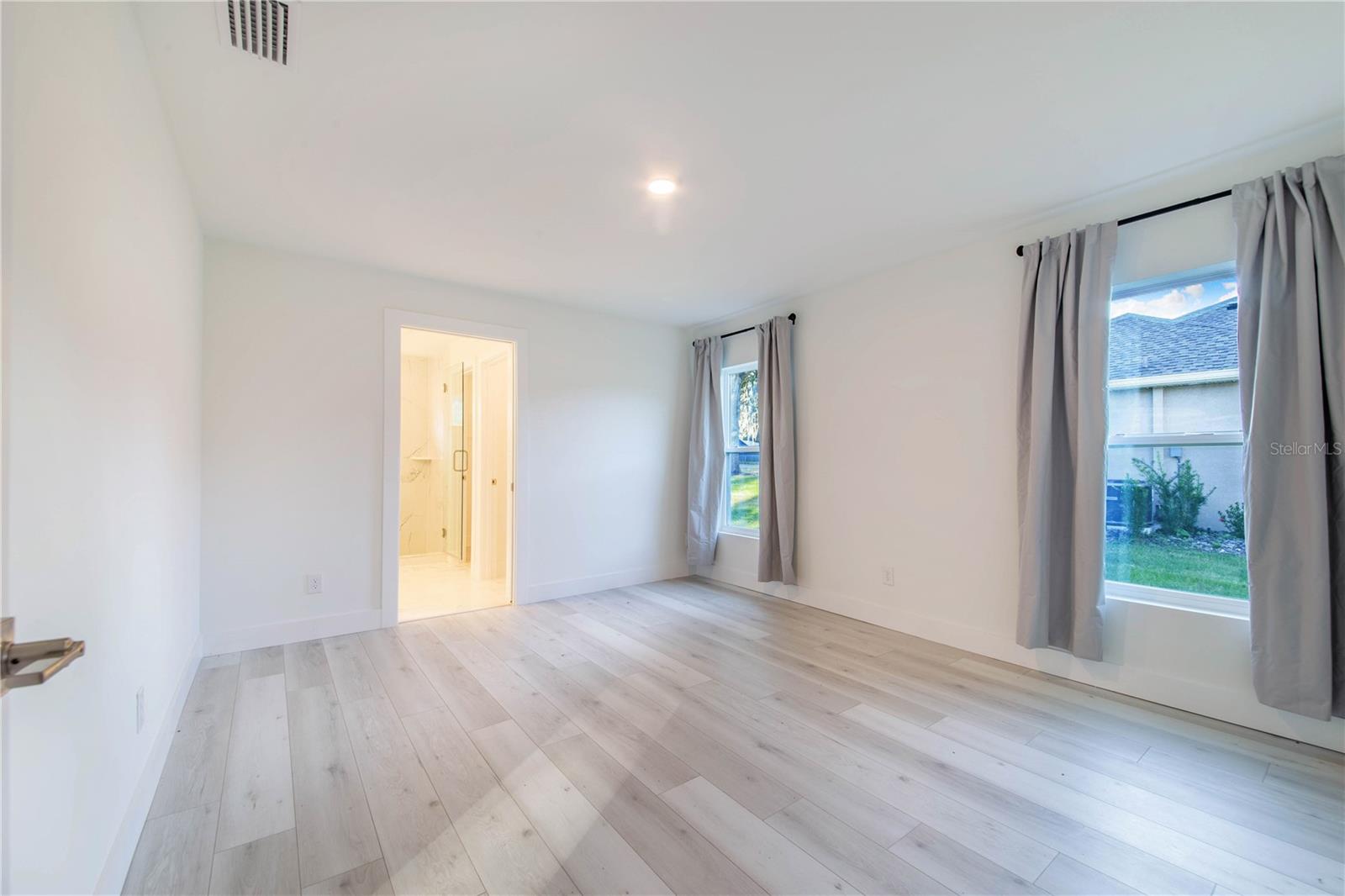 Image 19 of 31 For 500 9th Street Ne