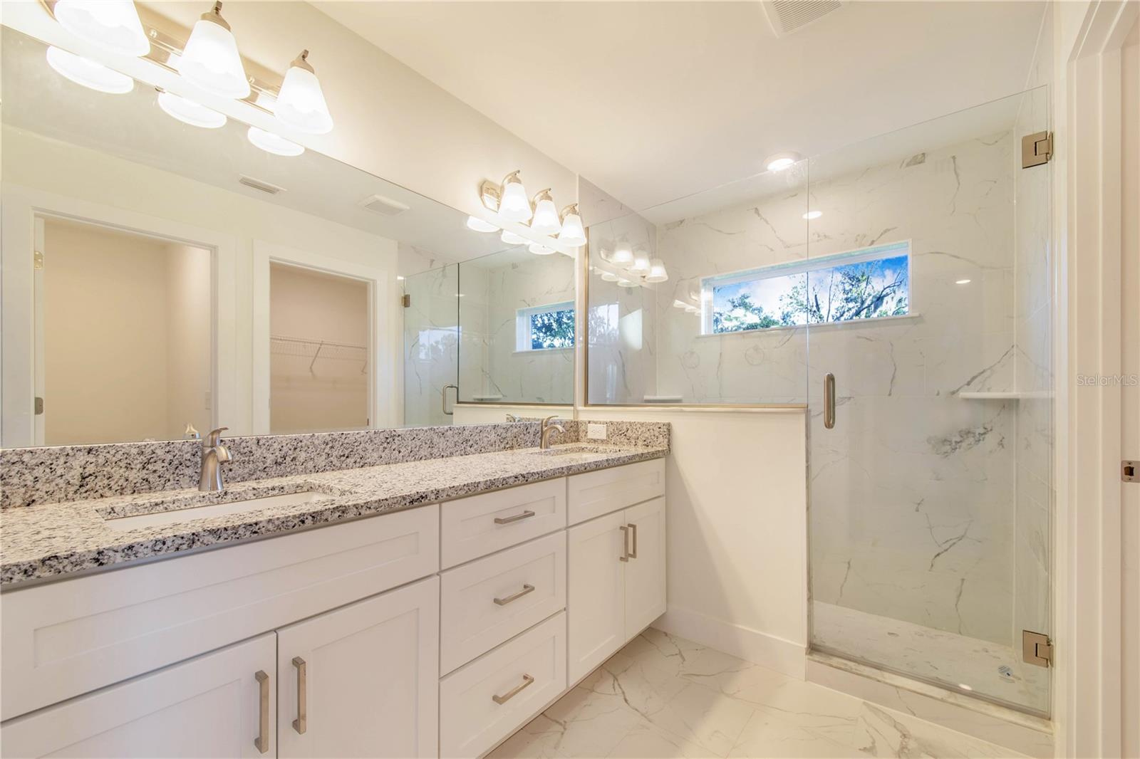 Image 22 of 31 For 500 9th Street Ne