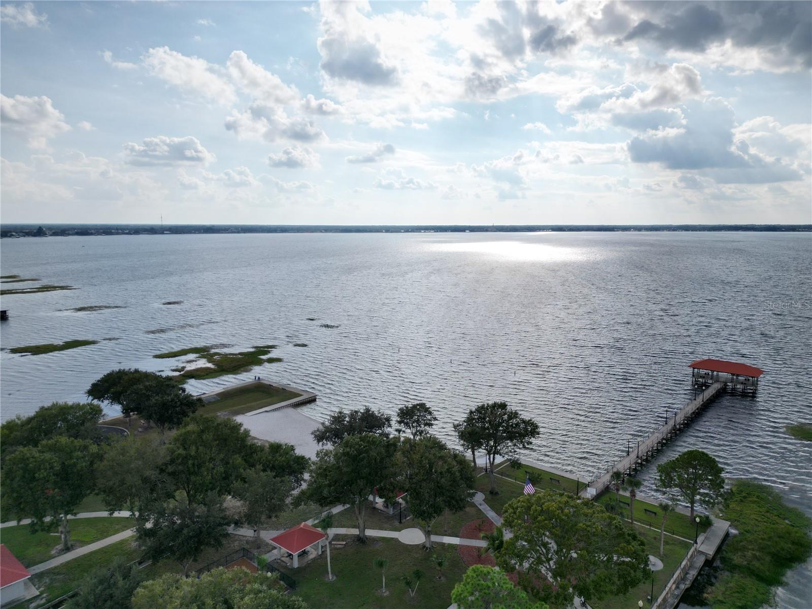 Image 28 of 29 For 2111 Lakeview Drive 3c