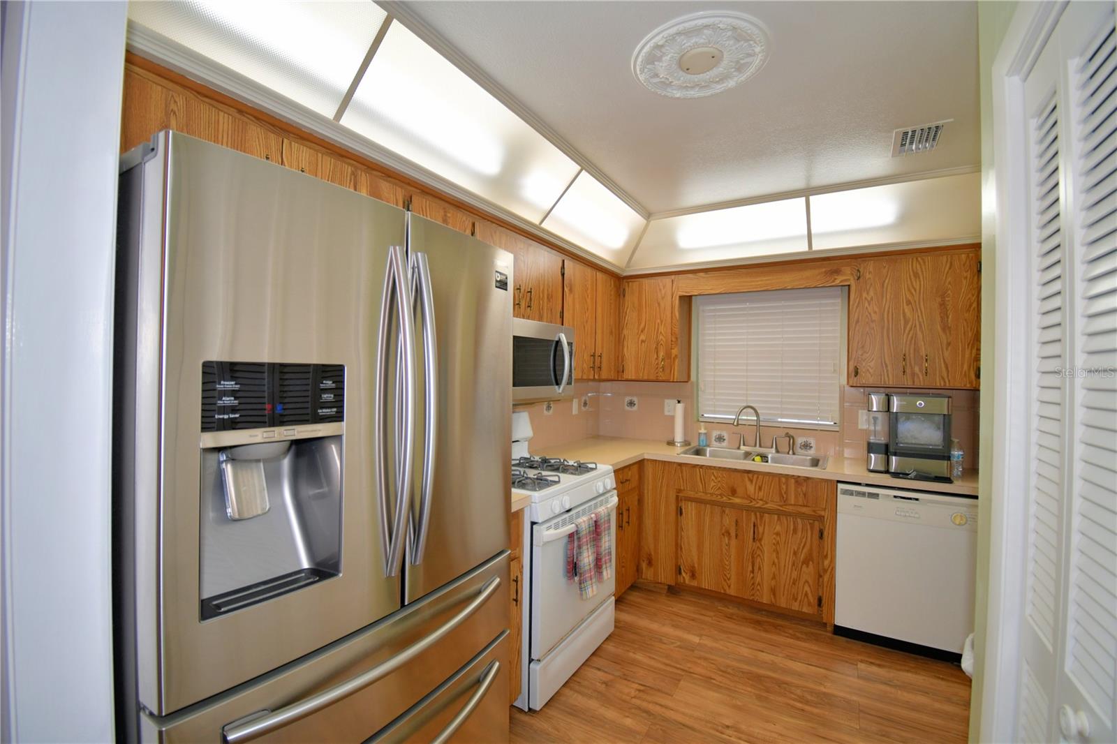 Image 12 of 49 For 469 Muirfield Court