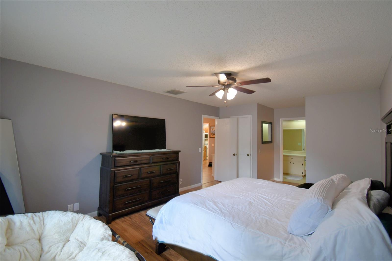 Image 20 of 49 For 469 Muirfield Court