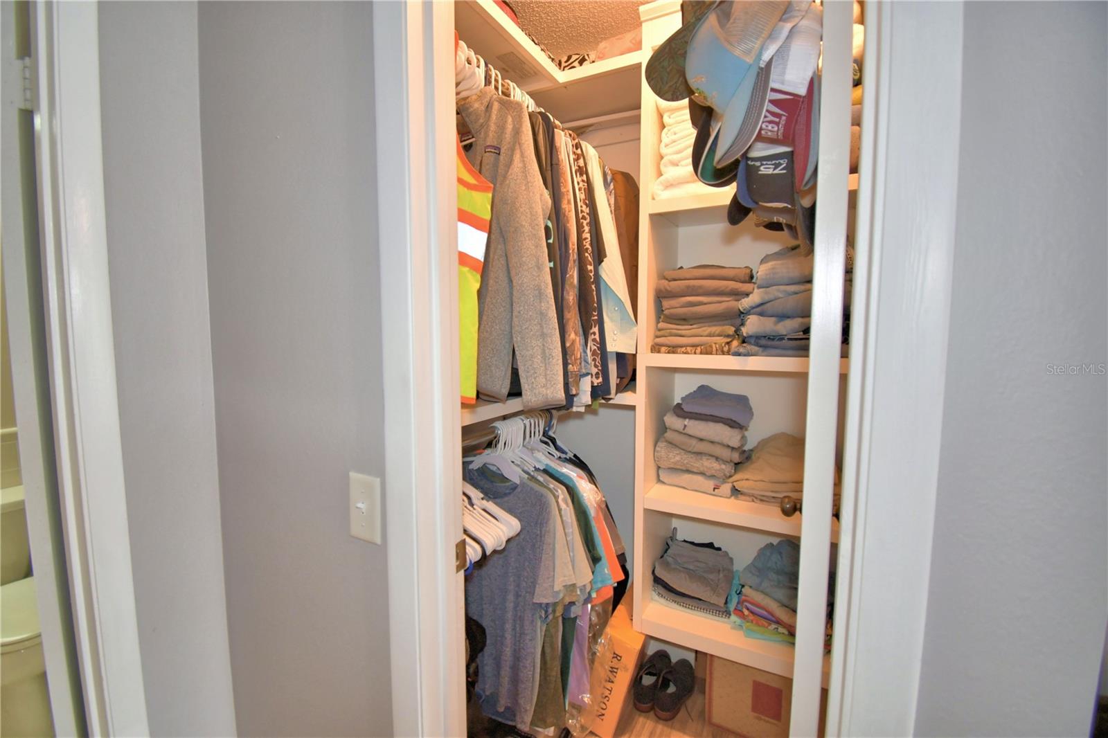 Image 24 of 49 For 469 Muirfield Court