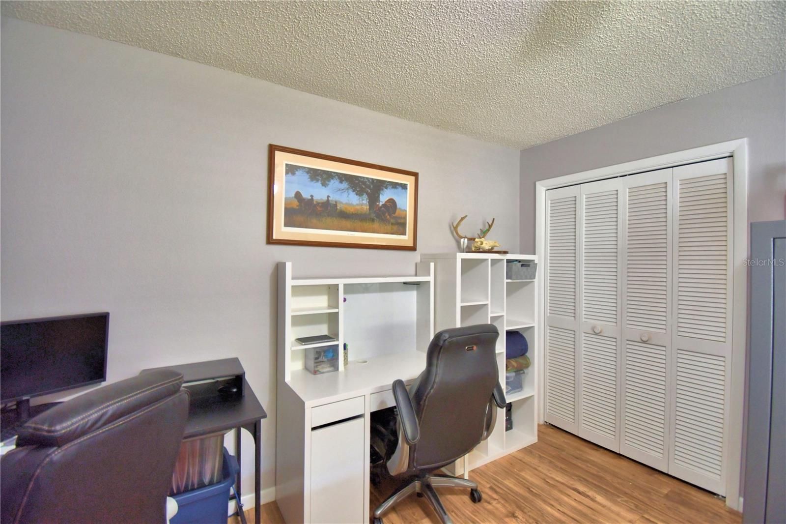 Image 32 of 49 For 469 Muirfield Court