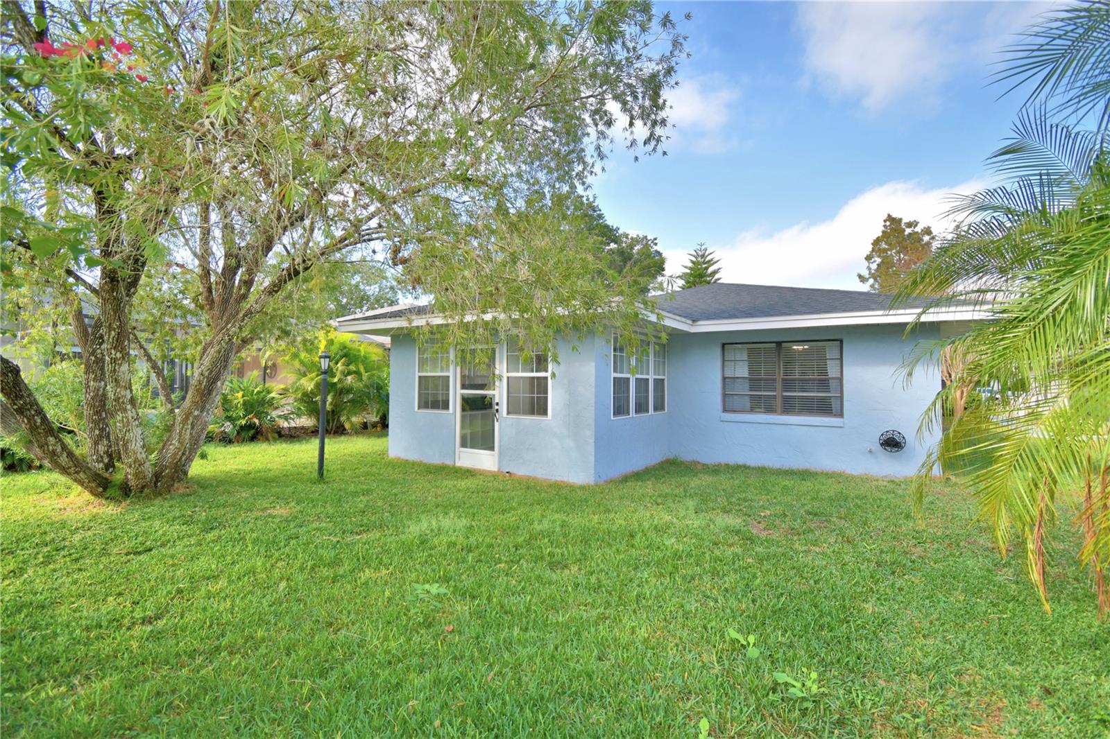 Image 42 of 49 For 469 Muirfield Court