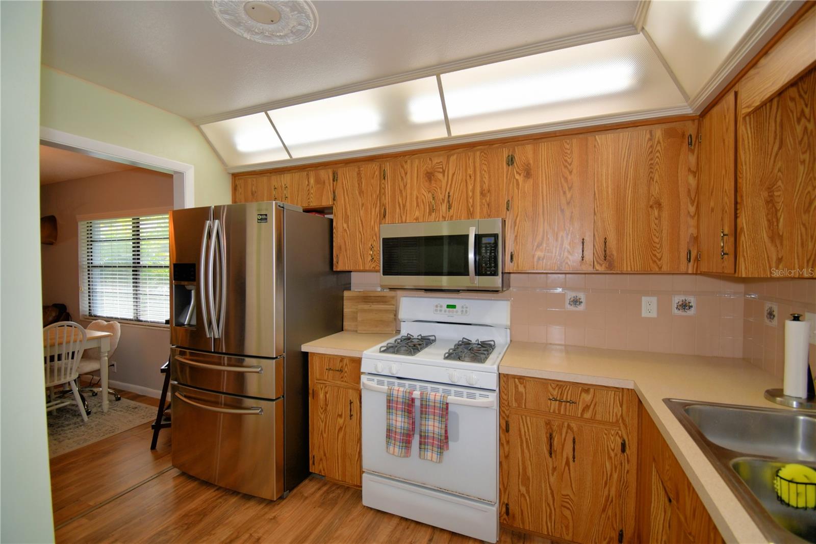 Image 7 of 49 For 469 Muirfield Court