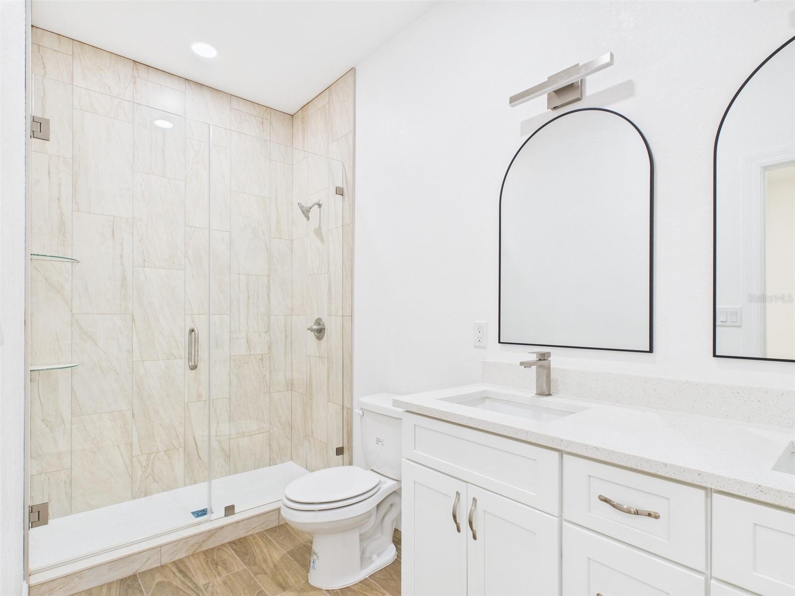 Image 9 of 31 For 4634 Navarre Avenue