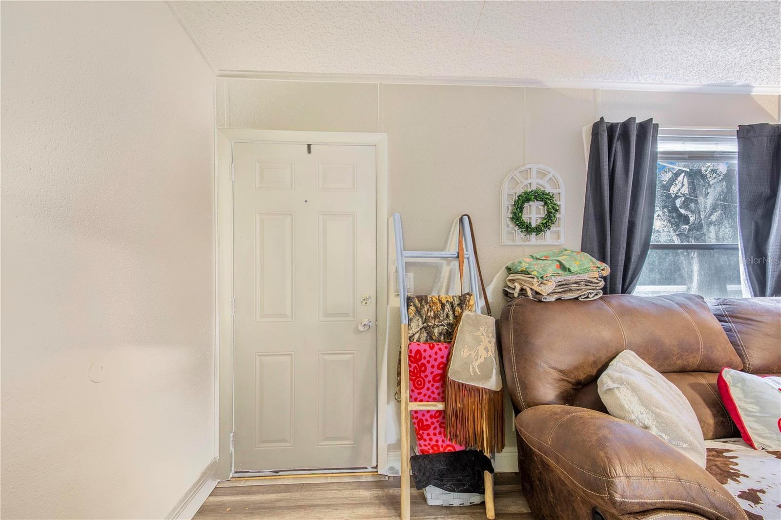 Image 4 of 30 For 2747 Old Bartow Road