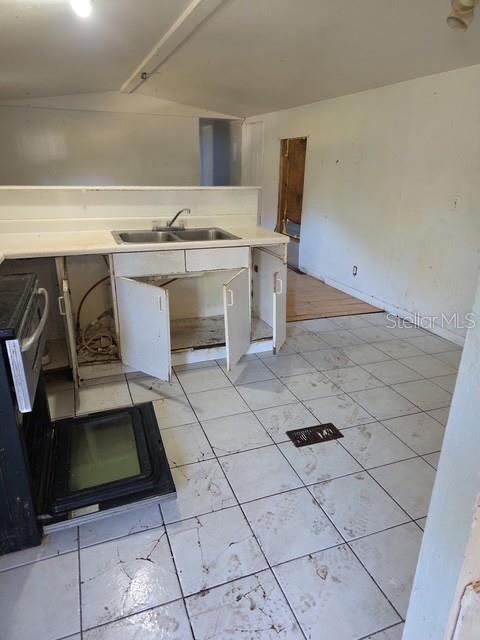 Image 3 of 11 For 9115 Pine Tree Drive