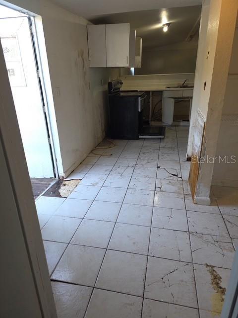 Image 6 of 11 For 9115 Pine Tree Drive