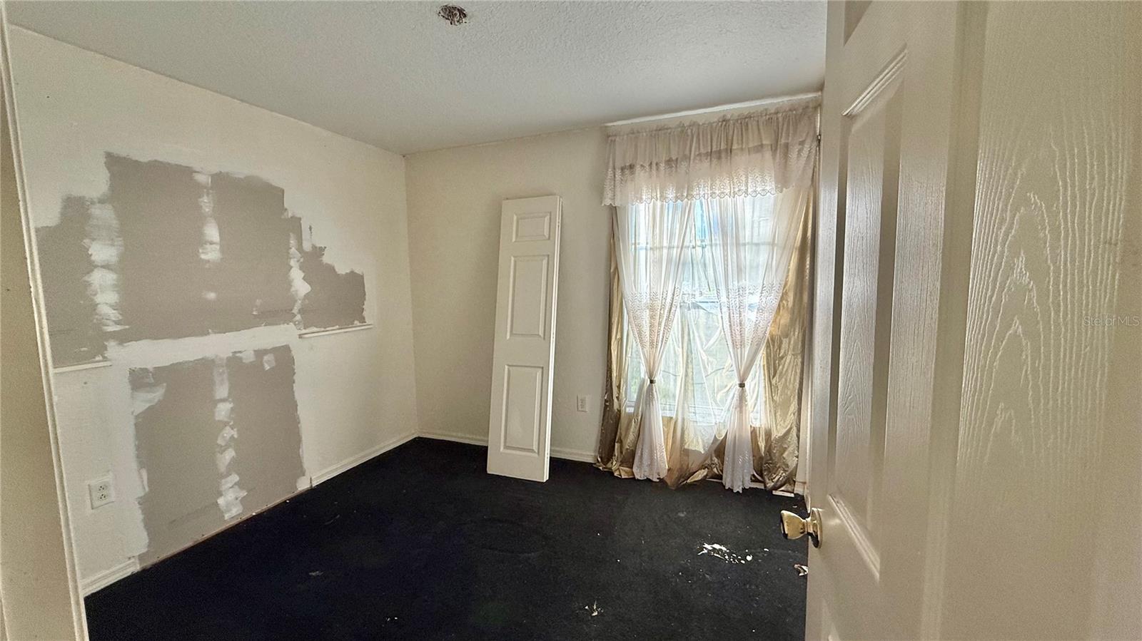 Image 36 of 38 For 1318 Temple Circle