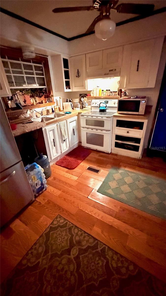 Image 12 of 57 For 25327 State Road 26