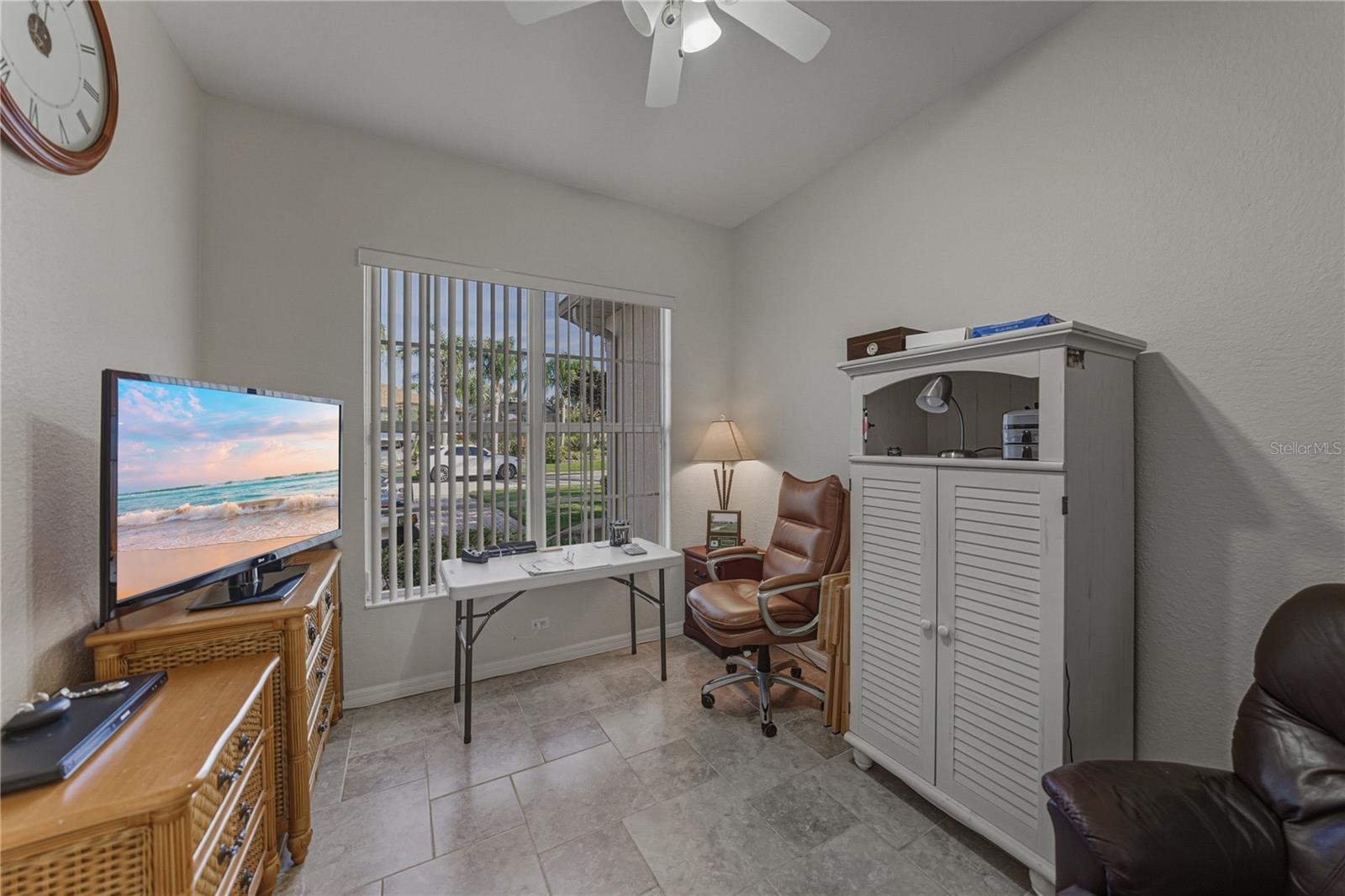 Image 19 of 100 For 4025 Sable Loop Drive