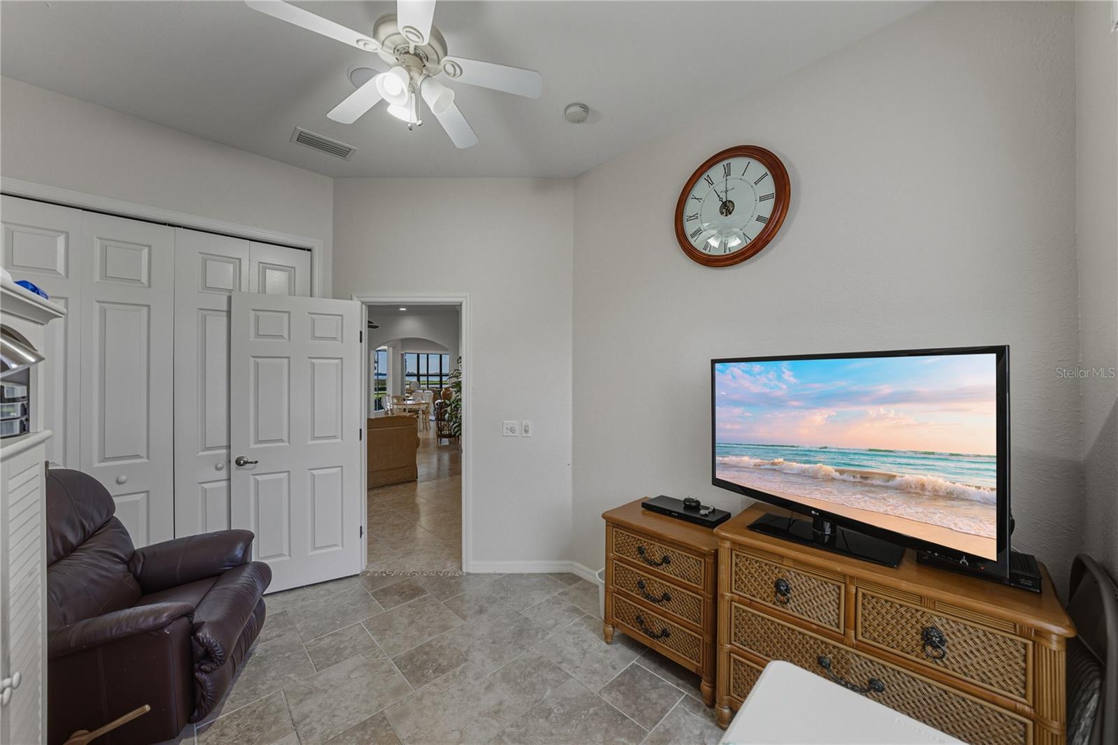 Image 21 of 100 For 4025 Sable Loop Drive