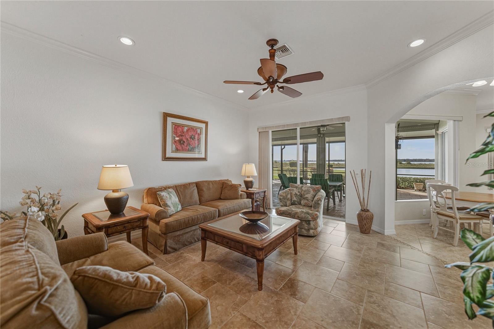 Image 22 of 100 For 4025 Sable Loop Drive