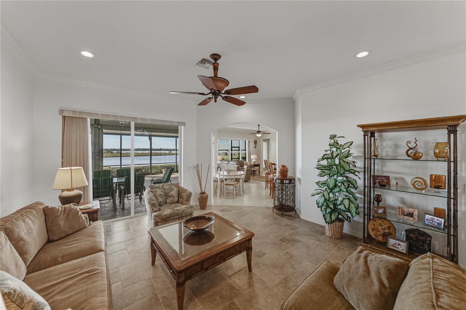 Image 25 of 100 For 4025 Sable Loop Drive