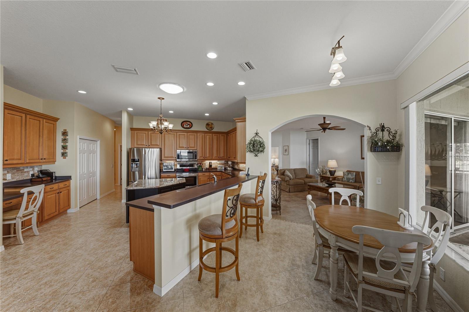 Image 29 of 100 For 4025 Sable Loop Drive