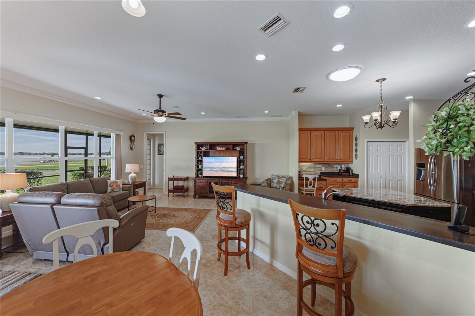 Image 30 of 100 For 4025 Sable Loop Drive