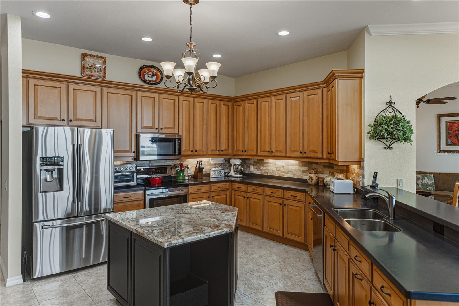 Image 32 of 100 For 4025 Sable Loop Drive