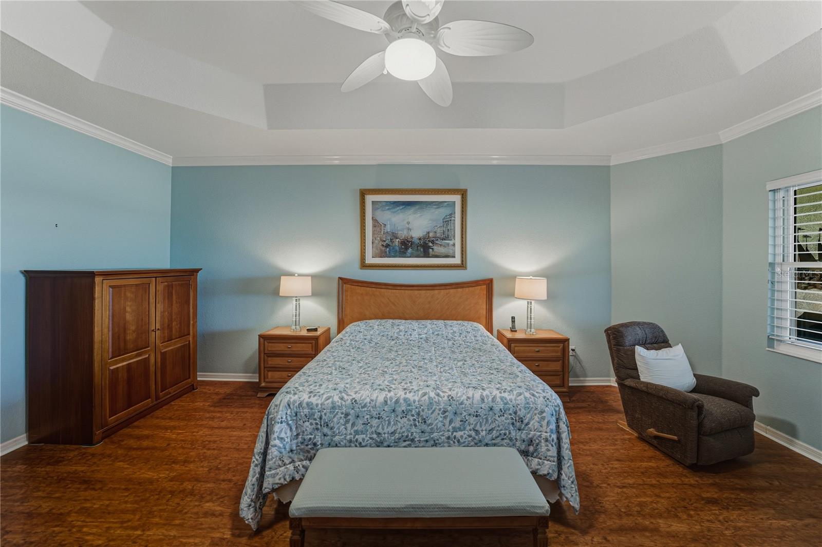 Image 42 of 100 For 4025 Sable Loop Drive