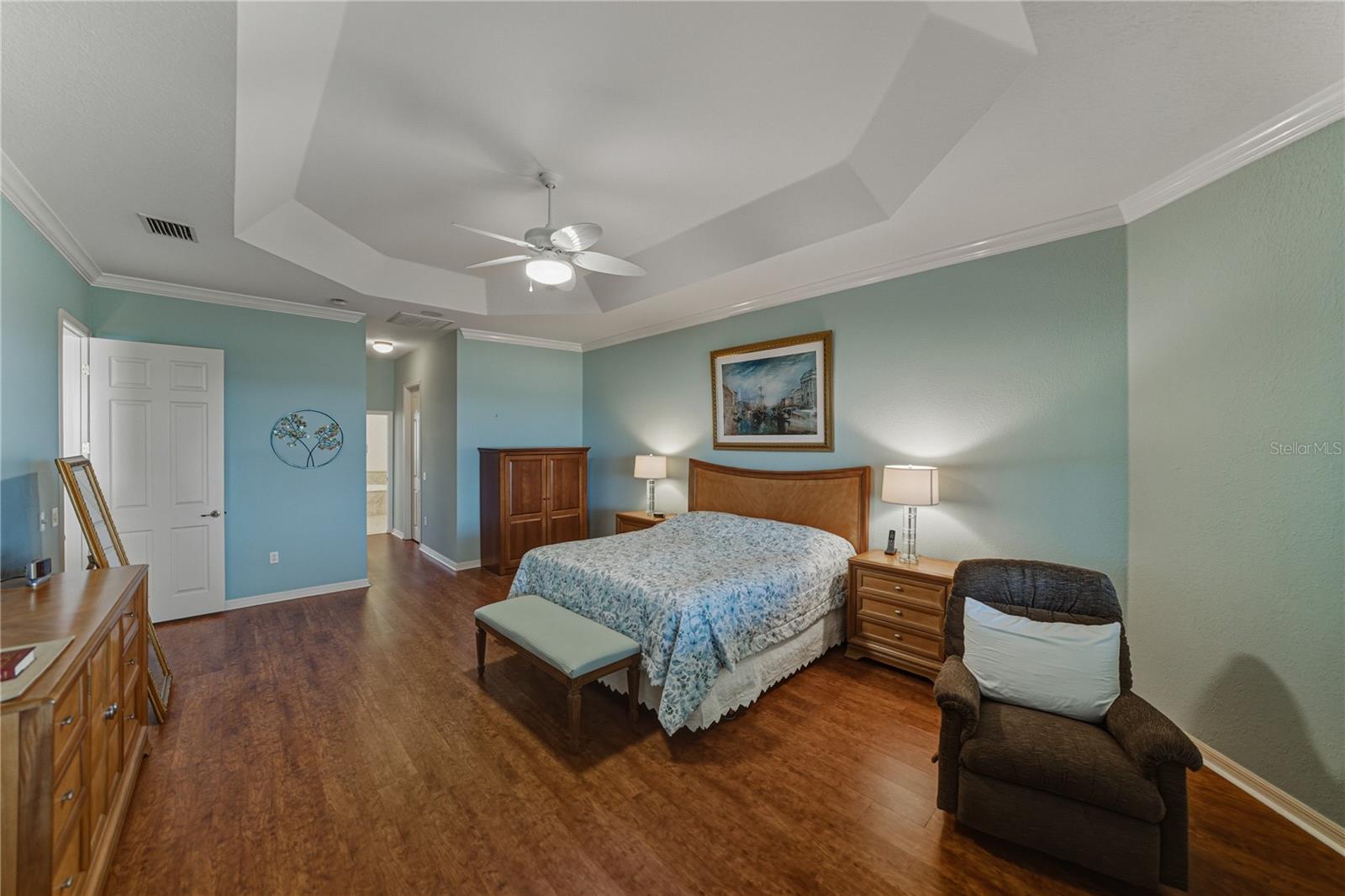 Image 43 of 100 For 4025 Sable Loop Drive