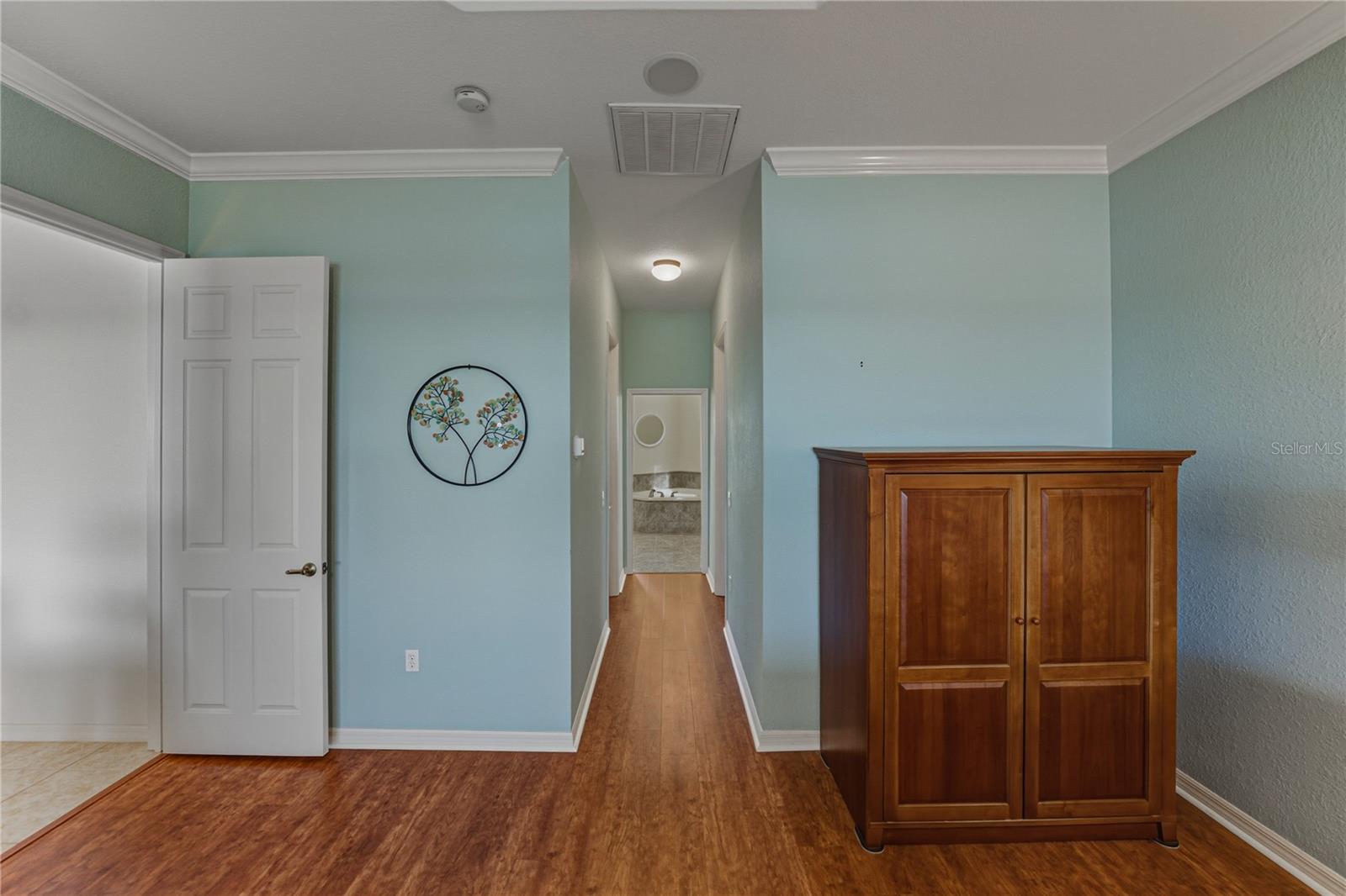 Image 45 of 100 For 4025 Sable Loop Drive