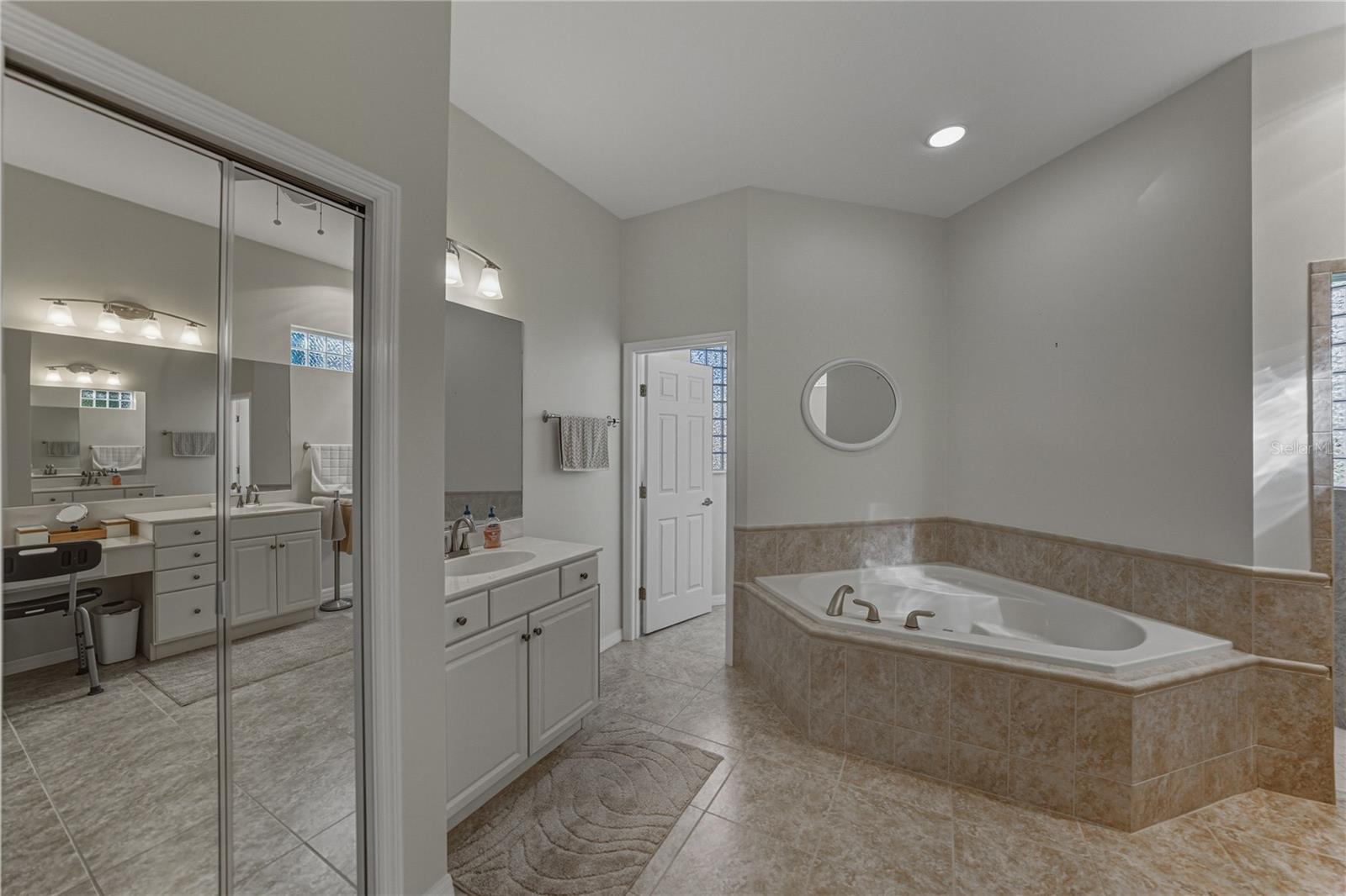 Image 48 of 100 For 4025 Sable Loop Drive