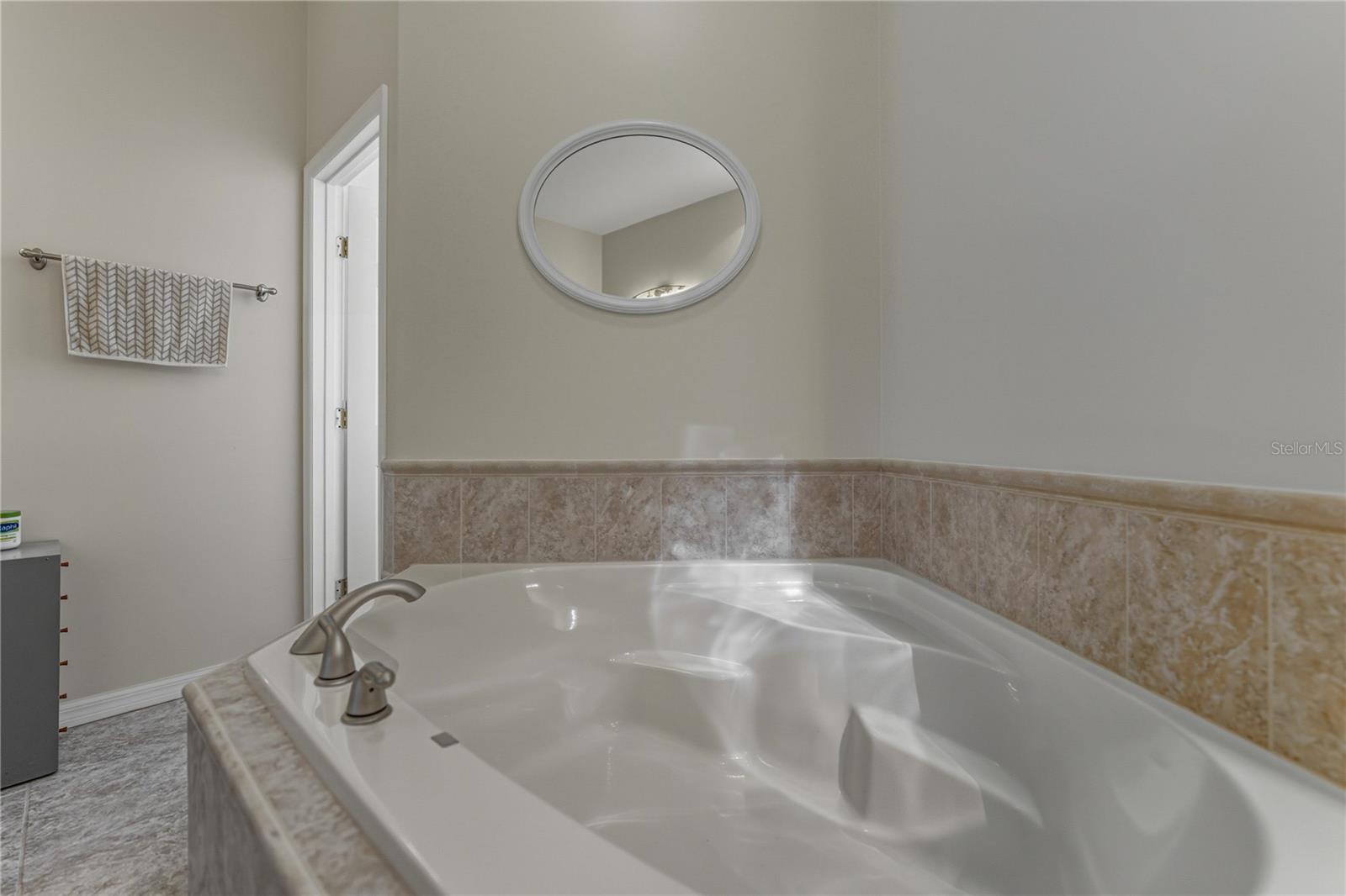 Image 49 of 100 For 4025 Sable Loop Drive