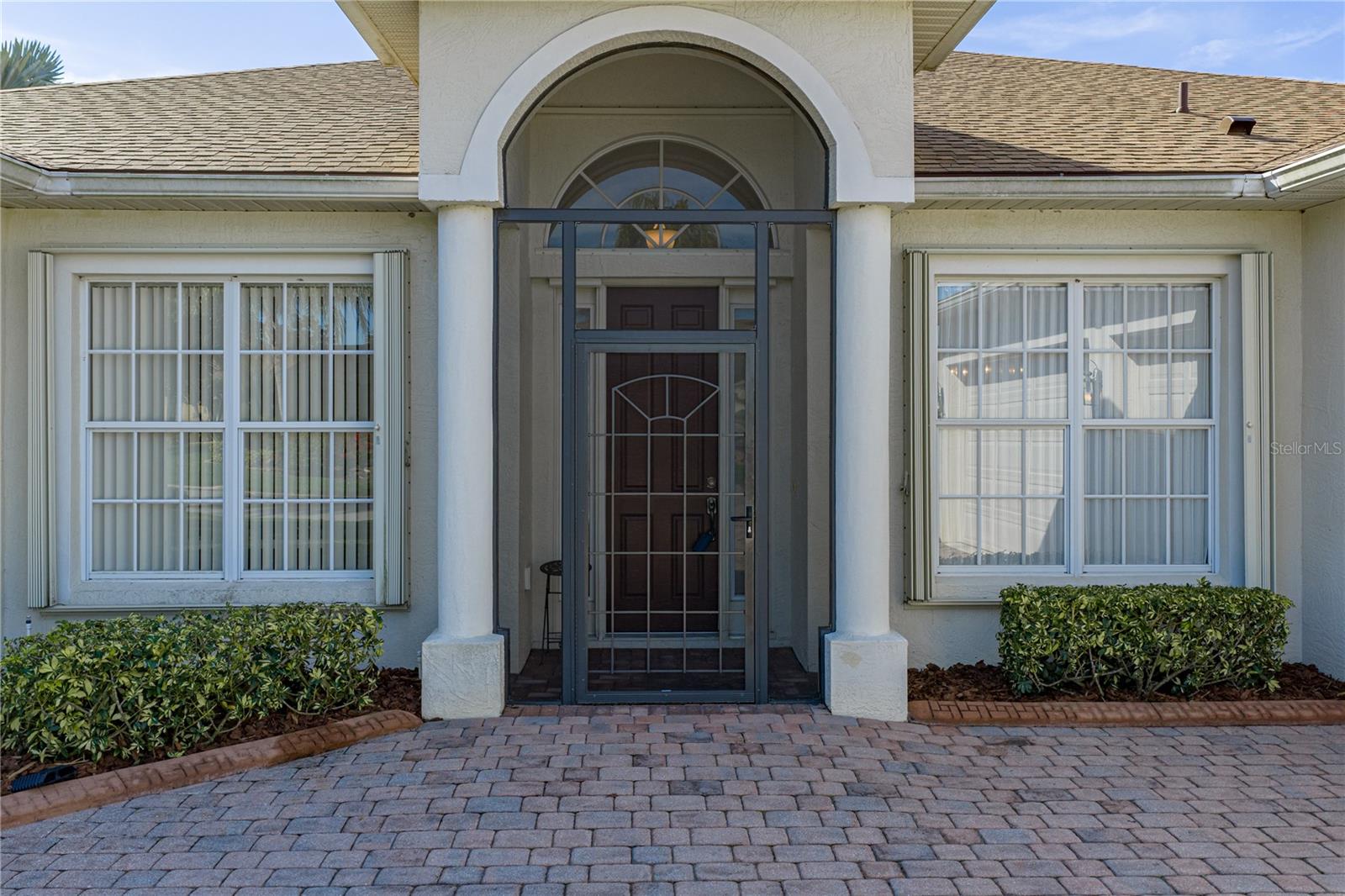 Image 7 of 100 For 4025 Sable Loop Drive