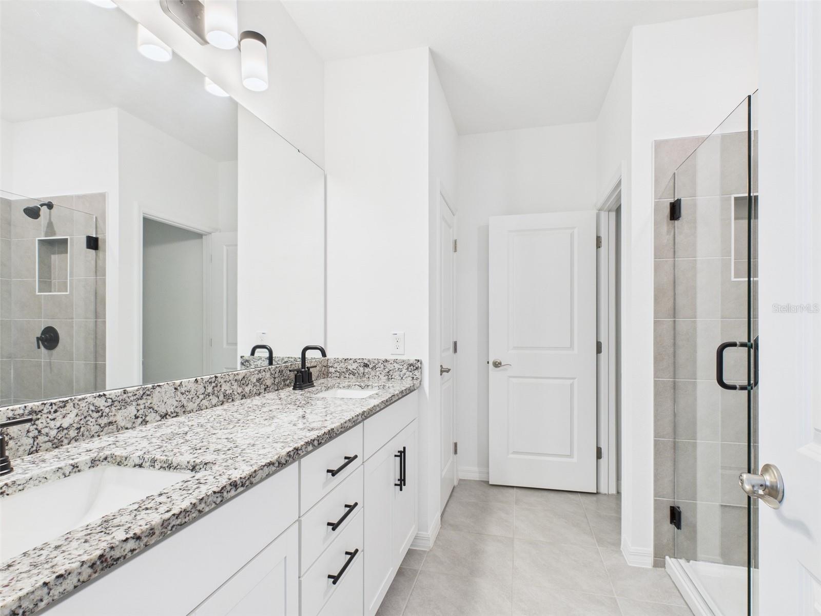 Image 35 of 49 For 2033 Emerald Springs Drive