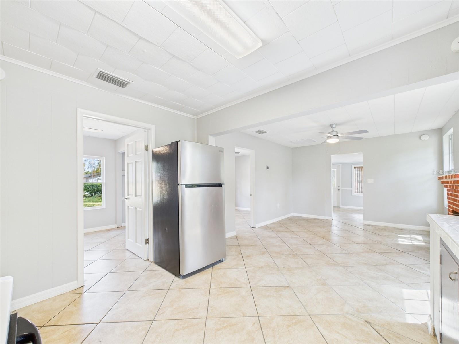 Image 16 of 84 For 348 Gordon Avenue