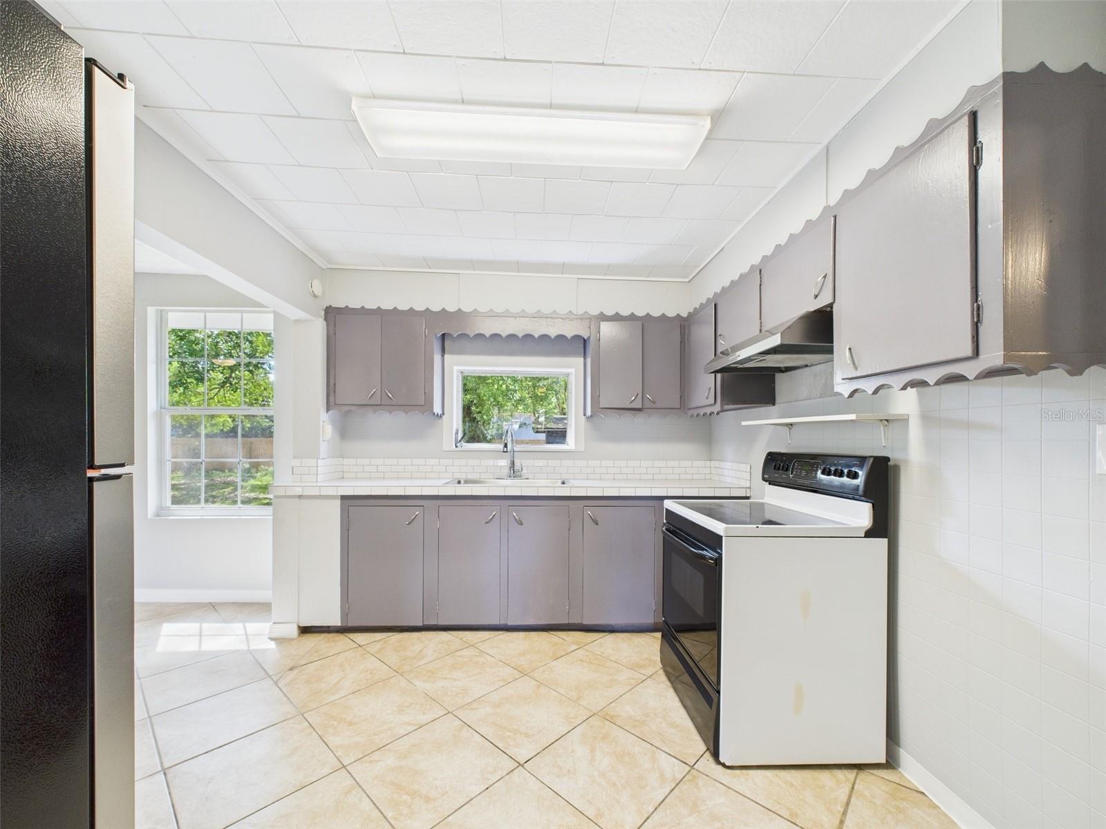 Image 17 of 84 For 348 Gordon Avenue