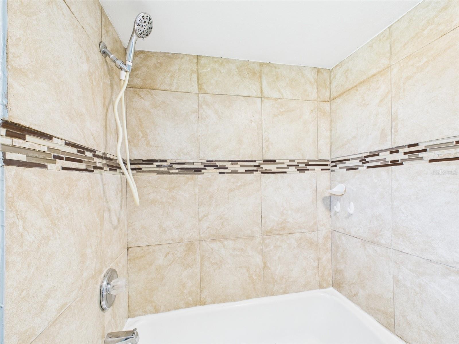 Image 34 of 84 For 348 Gordon Avenue