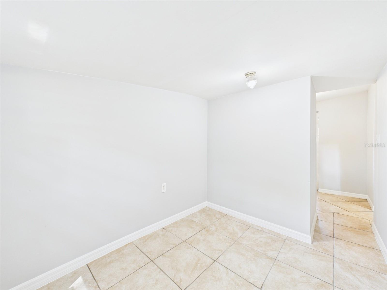 Image 38 of 84 For 348 Gordon Avenue