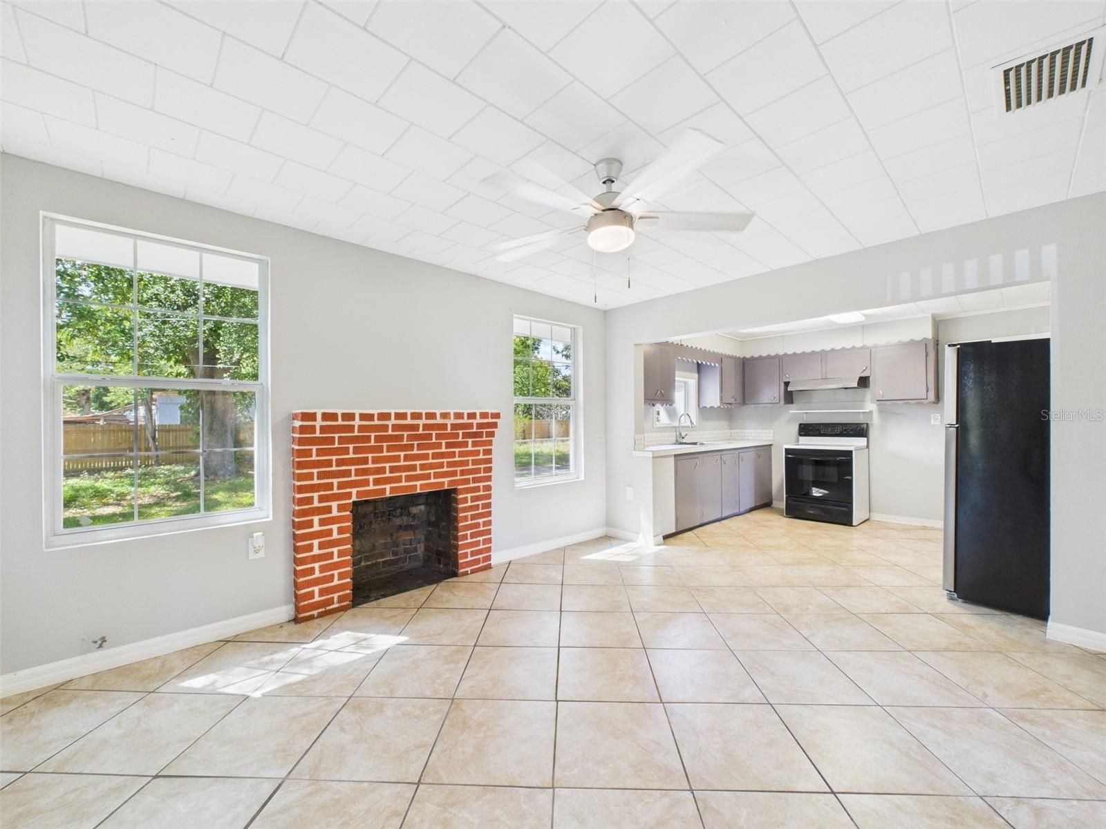 Image 9 of 84 For 348 Gordon Avenue