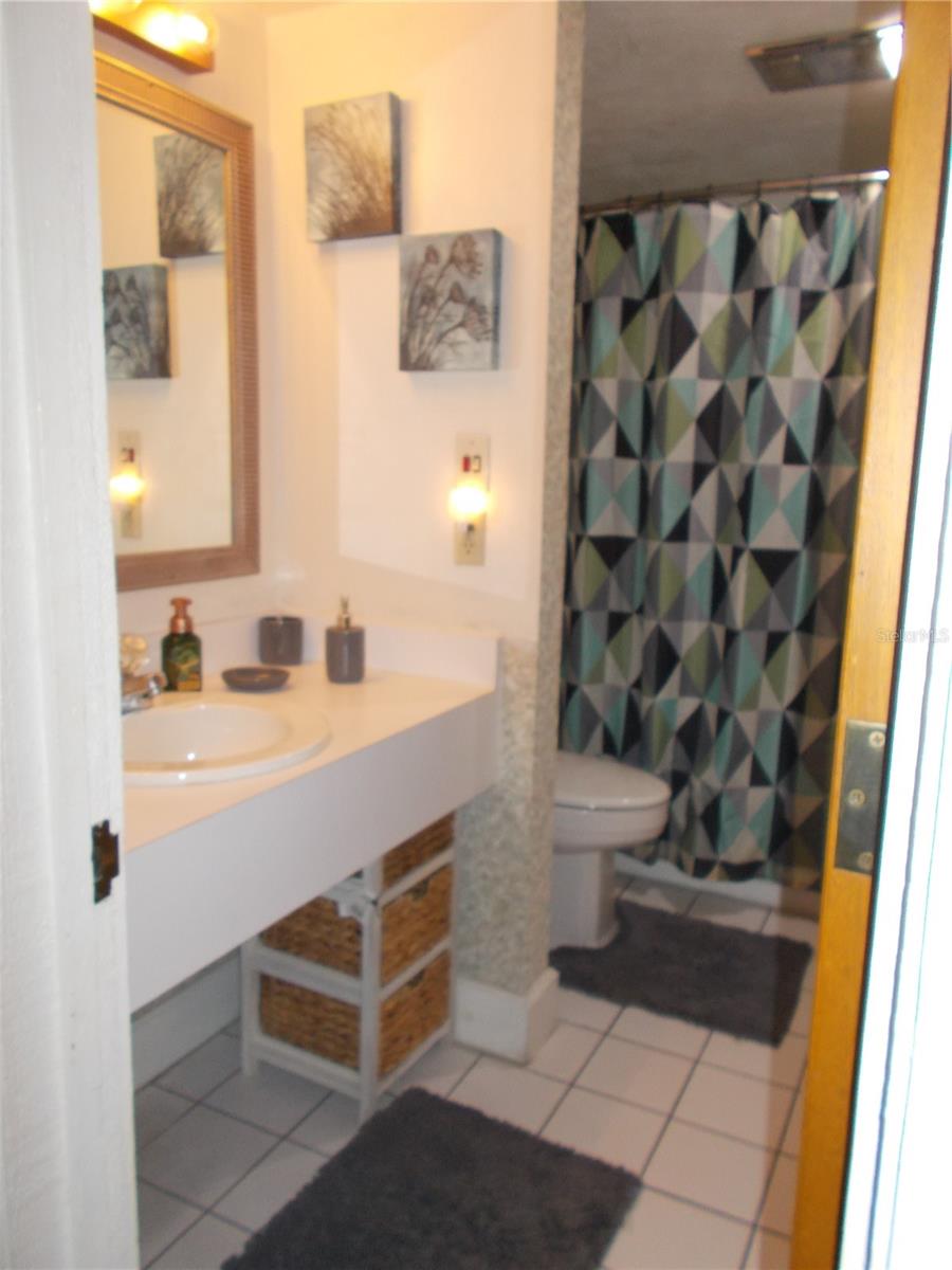 Image 16 of 23 For 543 Maple Leaf Court 543