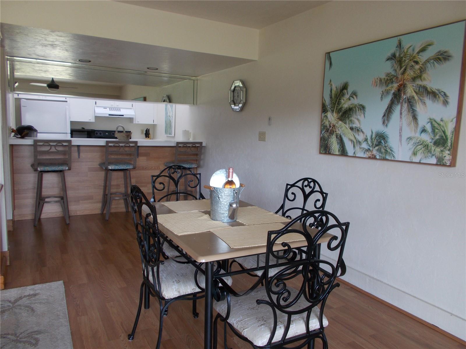 Image 6 of 23 For 543 Maple Leaf Court 543