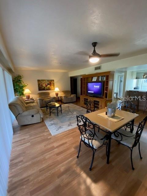 Image 7 of 23 For 543 Maple Leaf Court 543