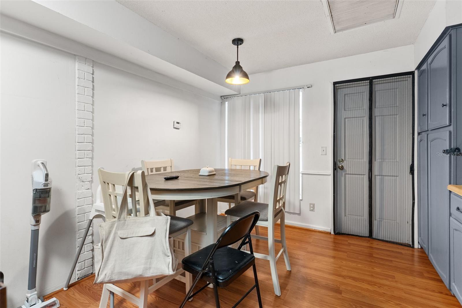 Image 10 of 58 For 2500 Avenue O Nw