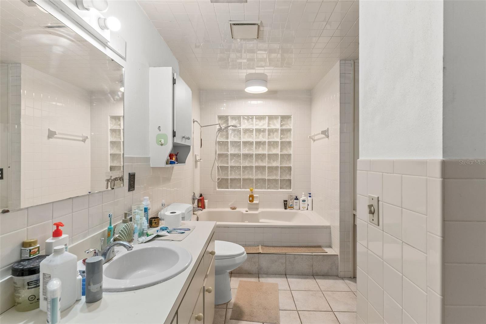 Image 13 of 58 For 2500 Avenue O Nw