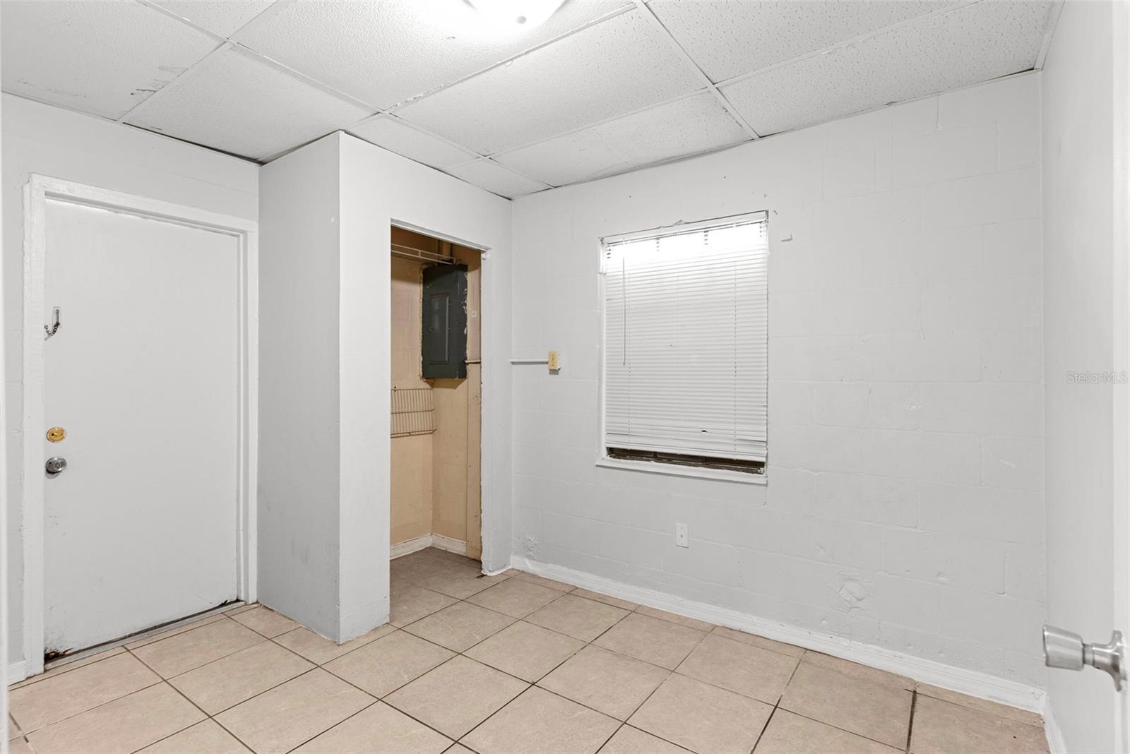 Image 39 of 58 For 2500 Avenue O Nw