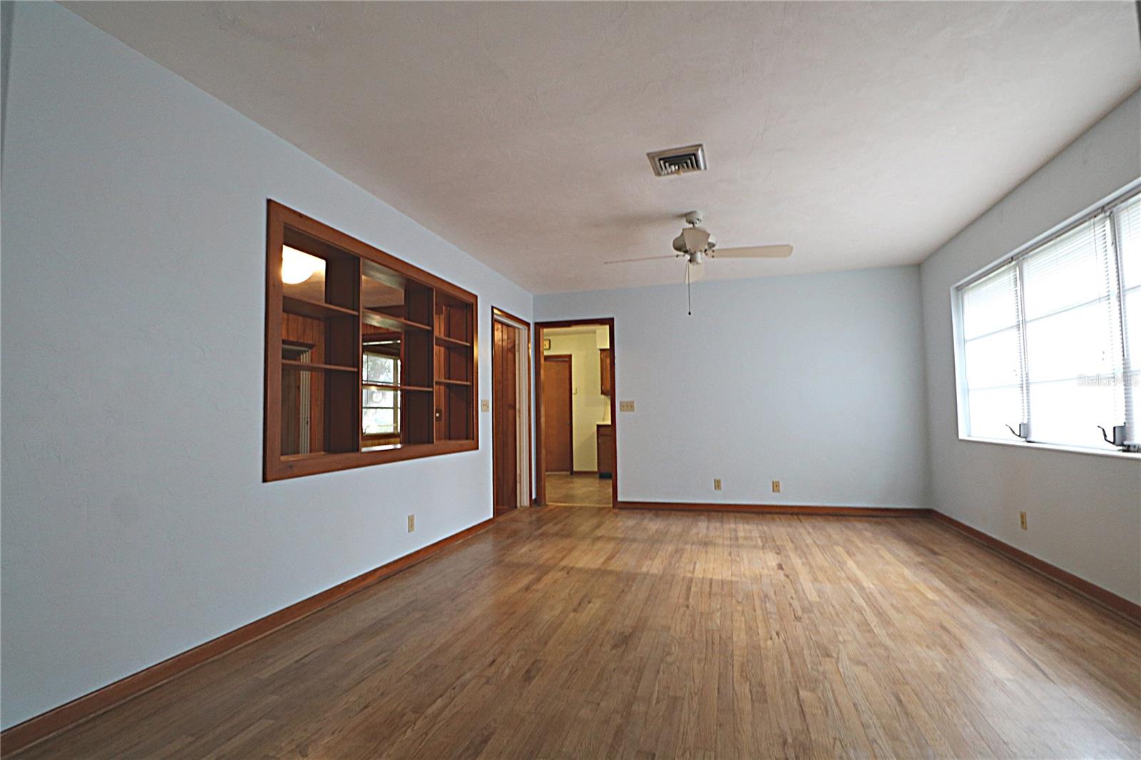 Image 3 of 16 For 1000 Cody Cove Road