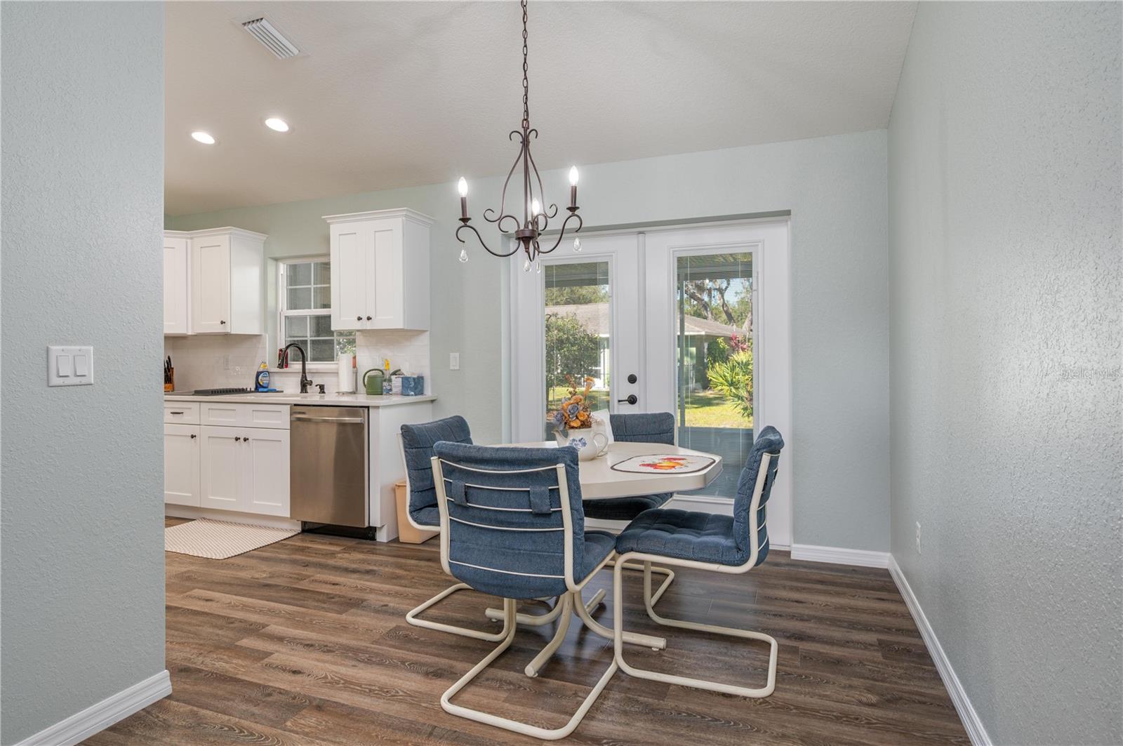 Image 15 of 36 For 233 Oxbow Drive