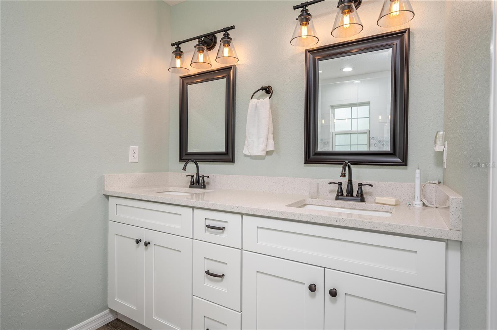 Image 19 of 36 For 233 Oxbow Drive