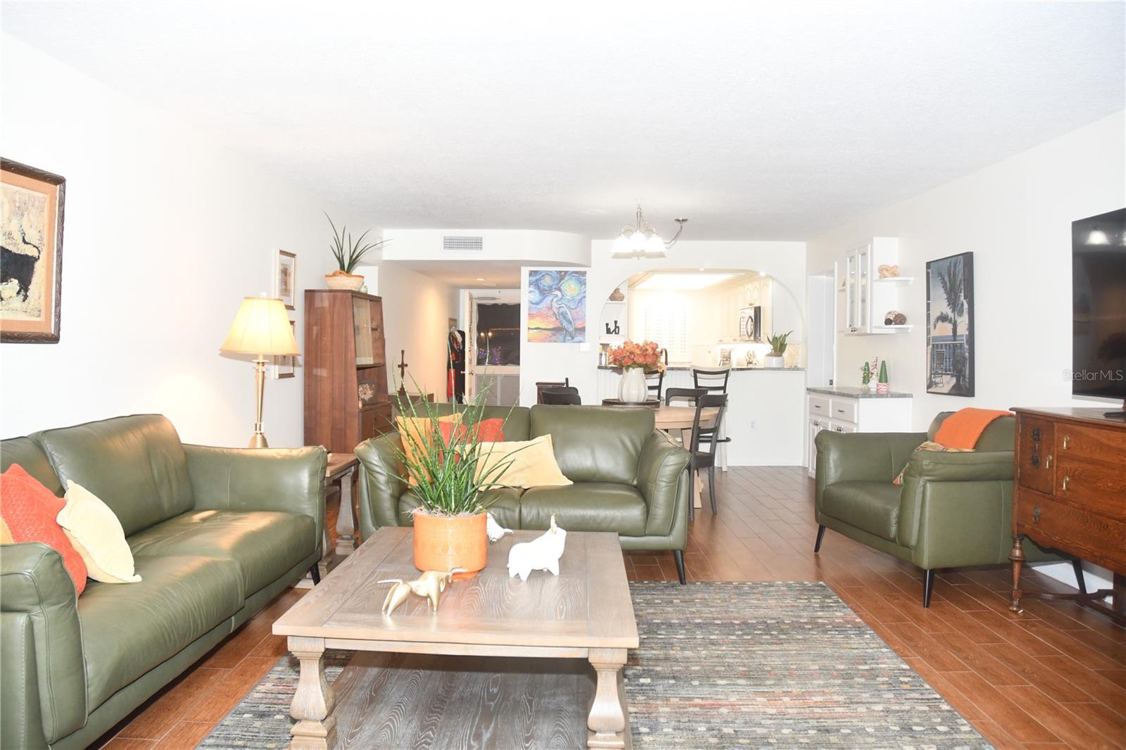 Image 10 of 49 For 601 Mcdonald Street 206