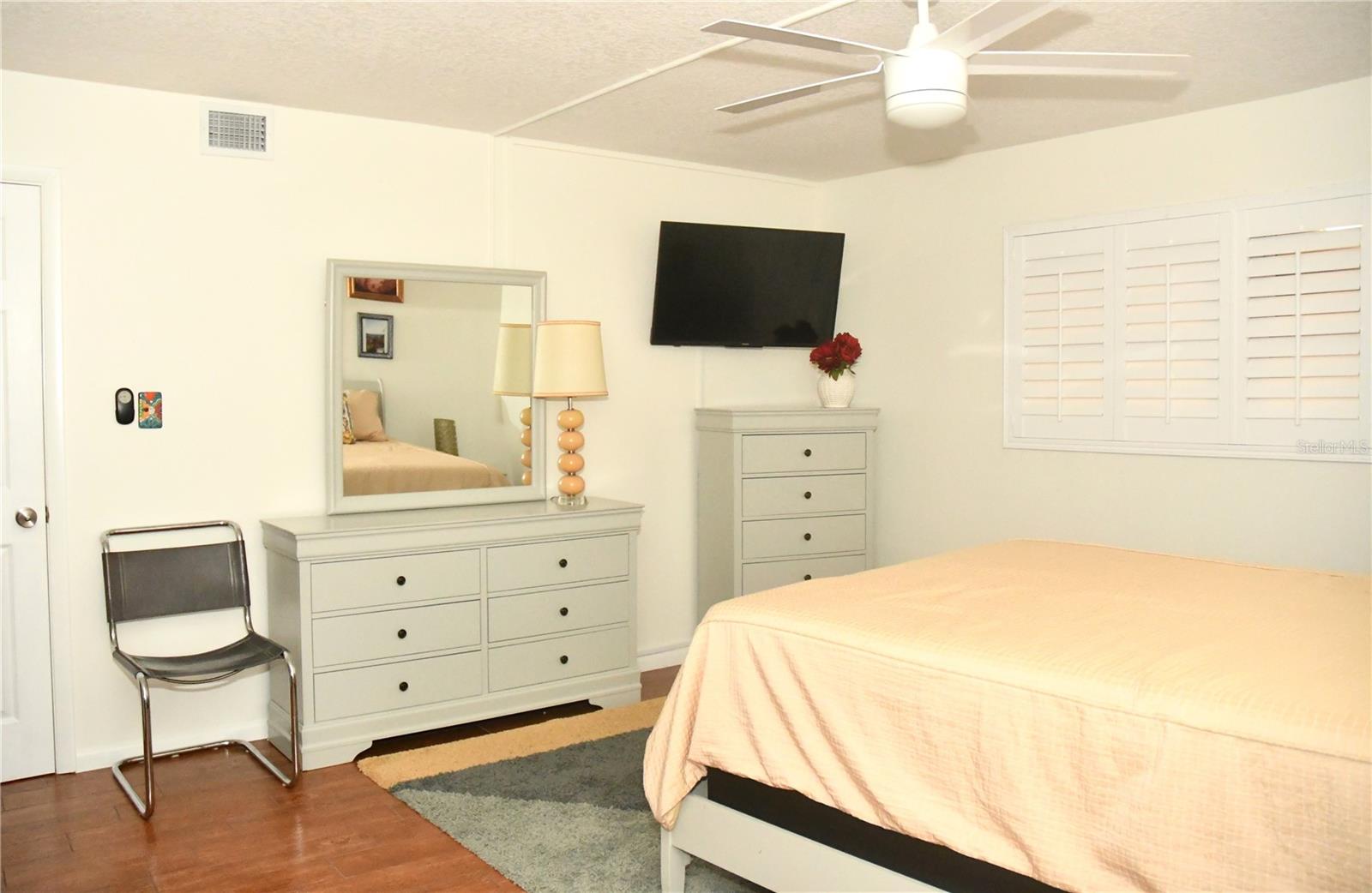 Image 30 of 49 For 601 Mcdonald Street 206