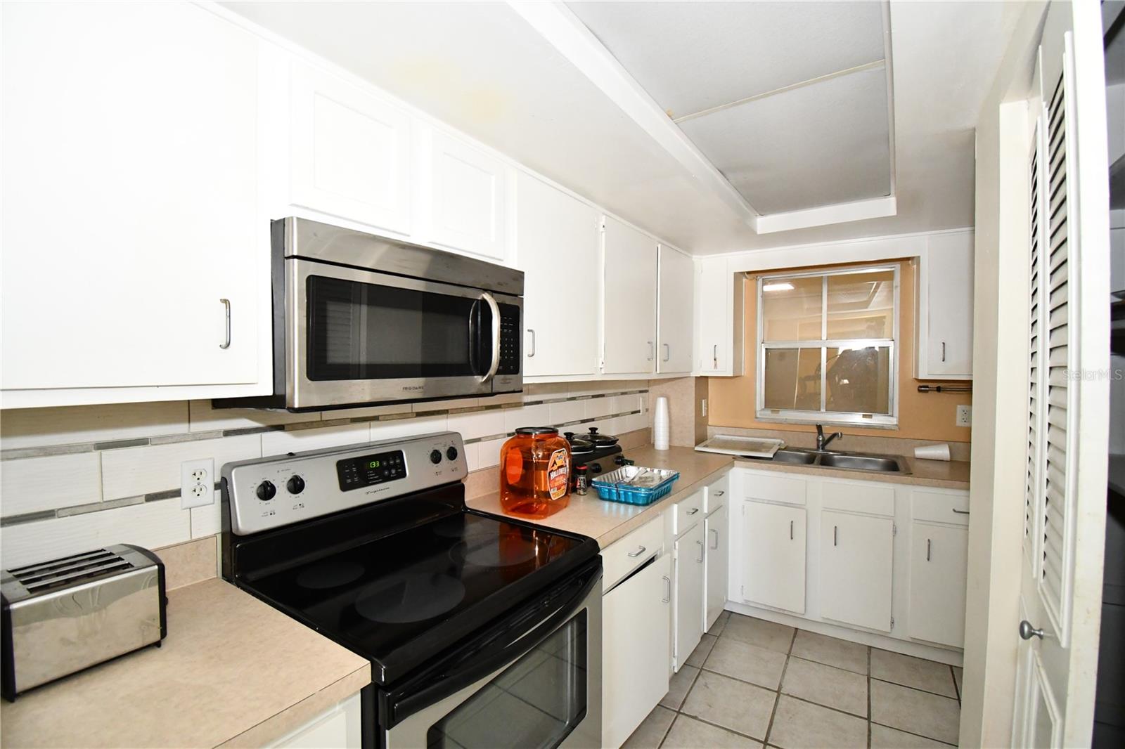 Image 34 of 49 For 601 Mcdonald Street 206