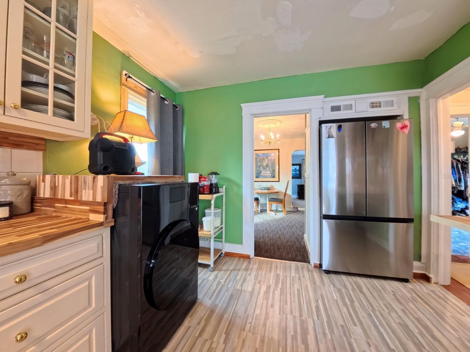 Image 23 of 93 For 434 Vermont Avenue