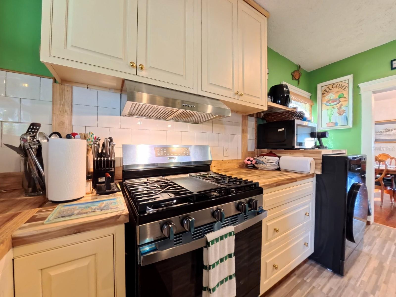 Image 25 of 93 For 434 Vermont Avenue