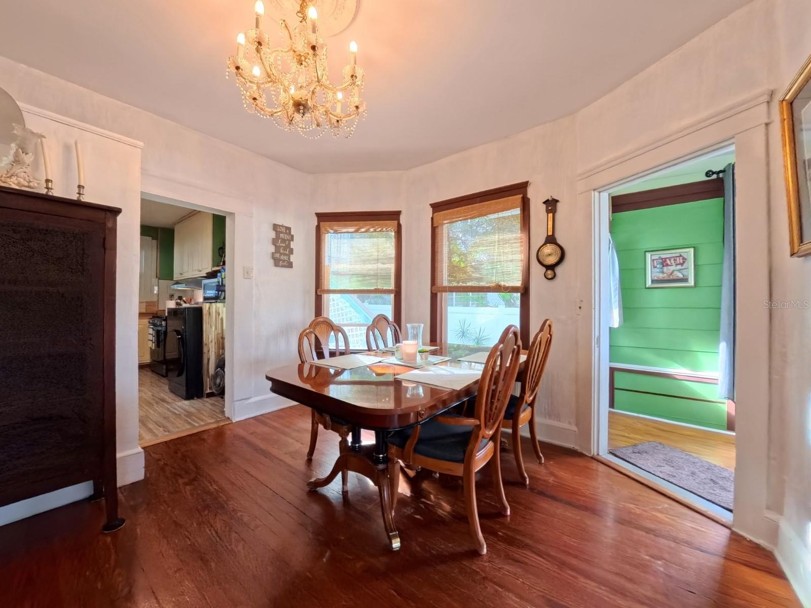 Image 27 of 93 For 434 Vermont Avenue